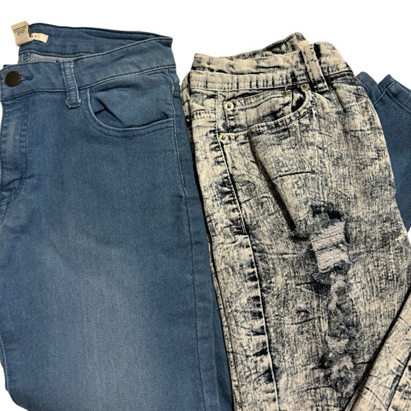 Bundle Of Jeans Size 3 - Picture 2 of 6